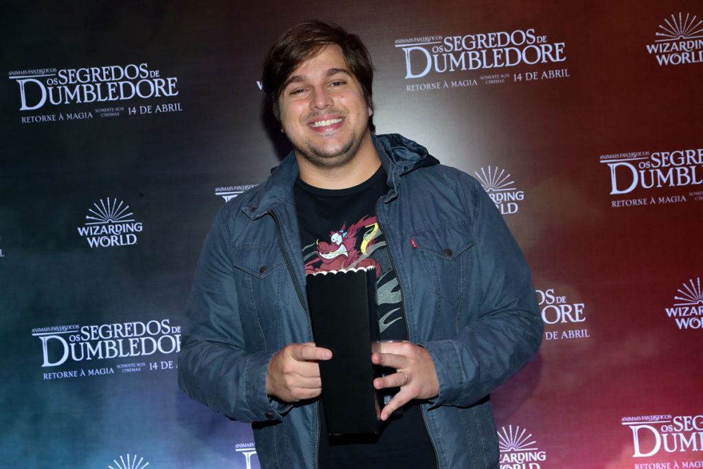 Lucas Salles na première brasileira de Animais Fantástico: Os Segredos de Dumbledore
