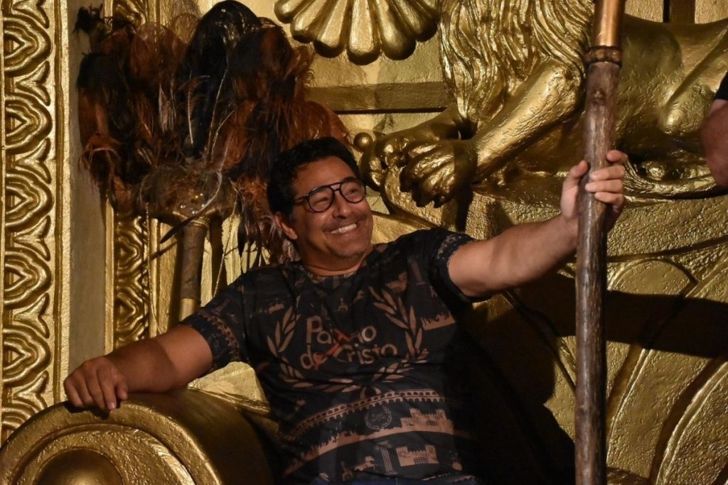 Luciano Szafir também está no elenco da peça