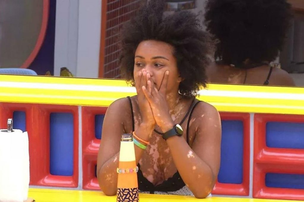 Natália durante exibição do BBB22