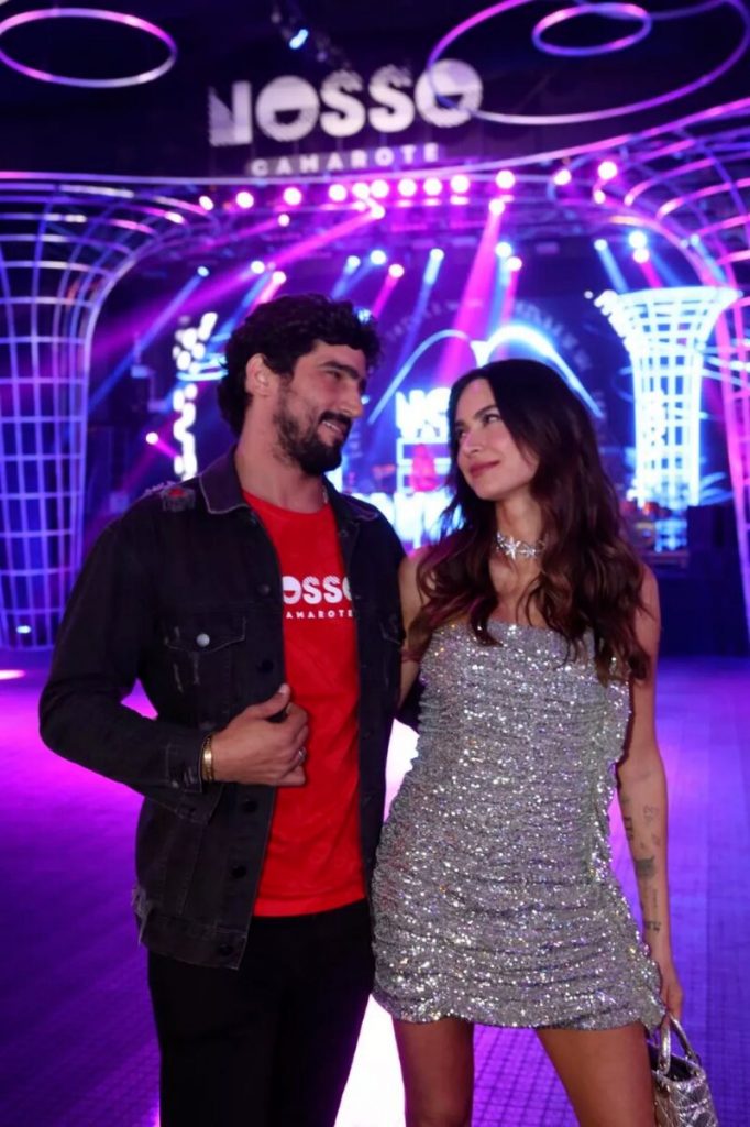 Renato Góes e Thaila Ayala na Sapucaí