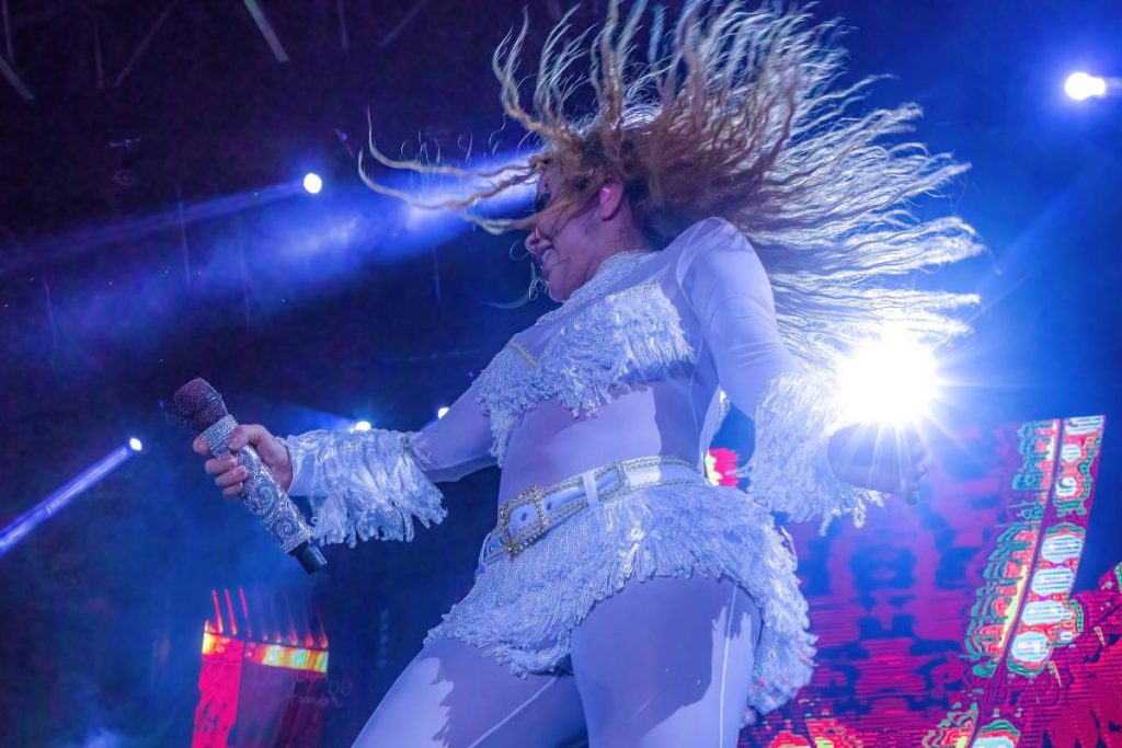 joelma gravando dvd de show em manaus da turnê isso é calypso