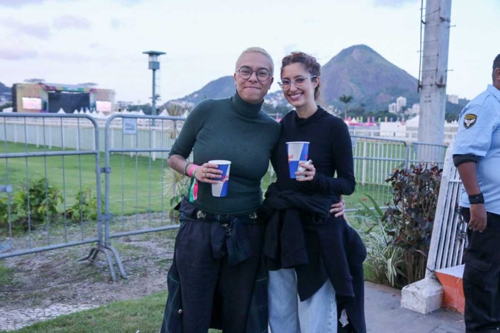 Maria Gadú e namorada no MITA Festival do Rio de Janeiro