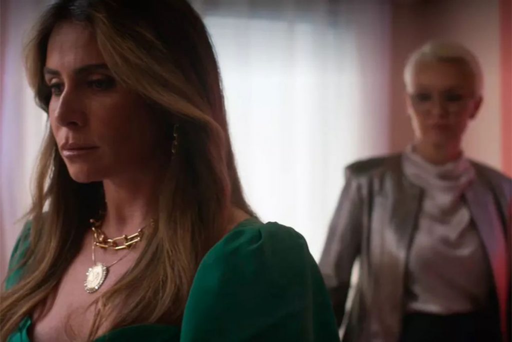 Paula (Giovanna Antonelli) e Carmem (Julia Lemmertz) vão à falência em Quanto Mais Vida, Melhor!