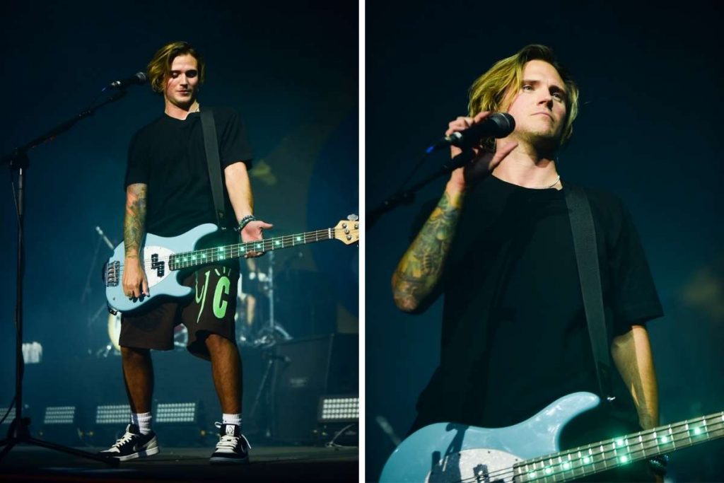 Dougie Poynter, baixista do McFly, em show da banda em São Paulo