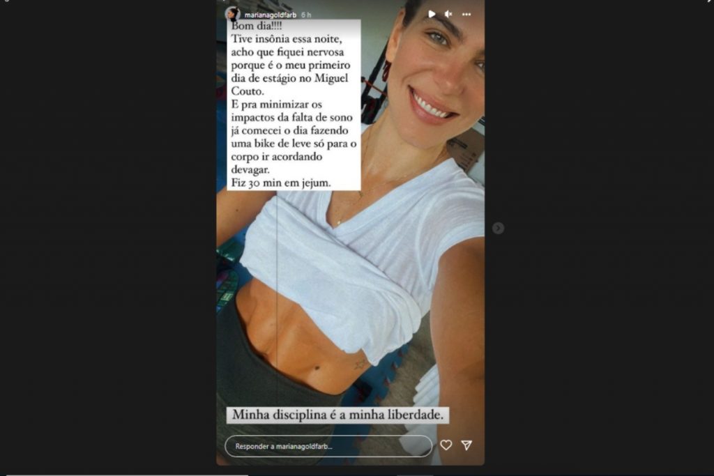 mariana goldfarb revelando insônia em stories do instagram