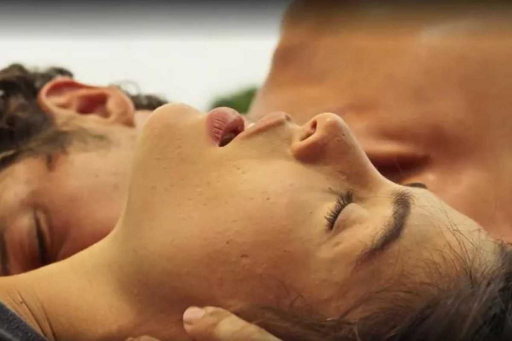 tadeu (josé lroeto) e guta (julia dalavia) transando em pantanal