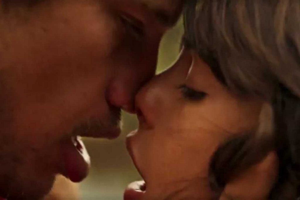 tadeu (josé lroeto) e guta (julia dalavia) transando em pantanal