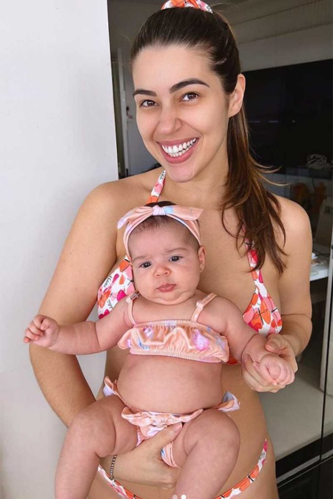 Vivian Amorim com a filha