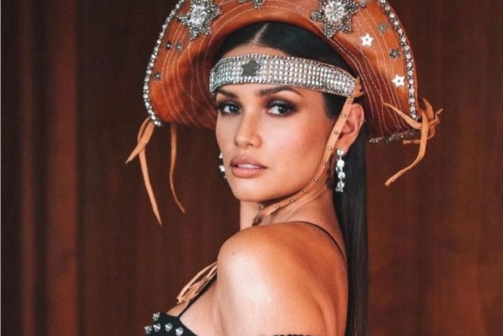 Juliette Freire vestida de nordestina