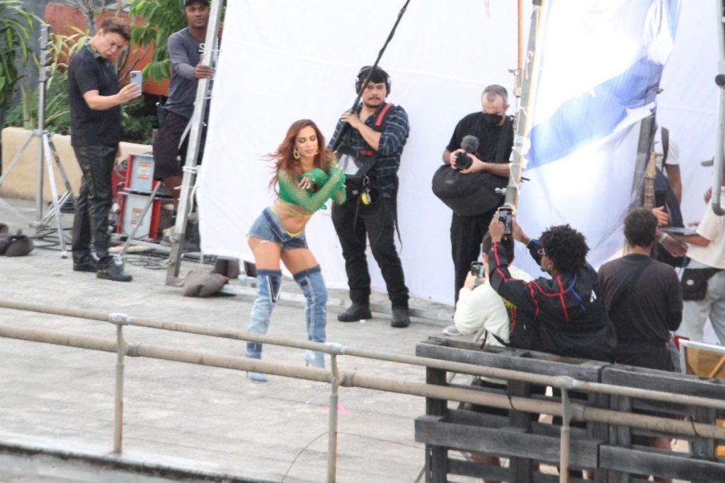 Anitta gravando clipe no Rio de Janeiro