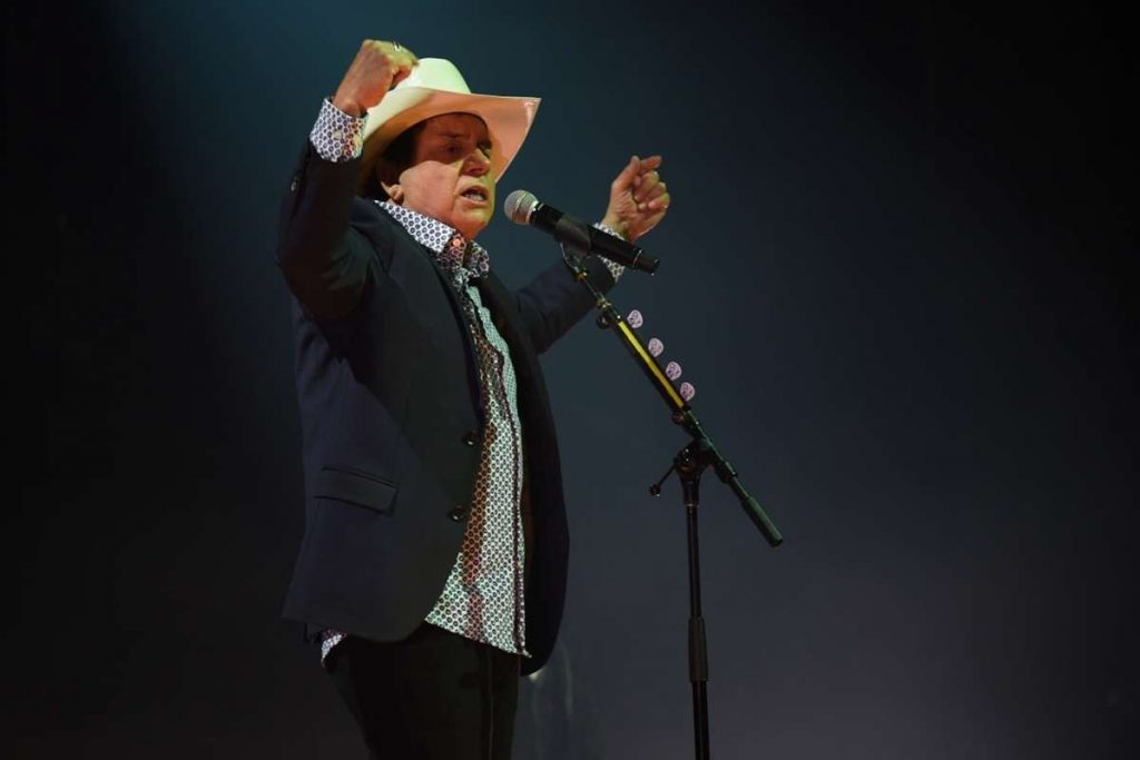 Chitãozinho e Xororó fizeram show especial de Dia dos Namorados em São Paulo