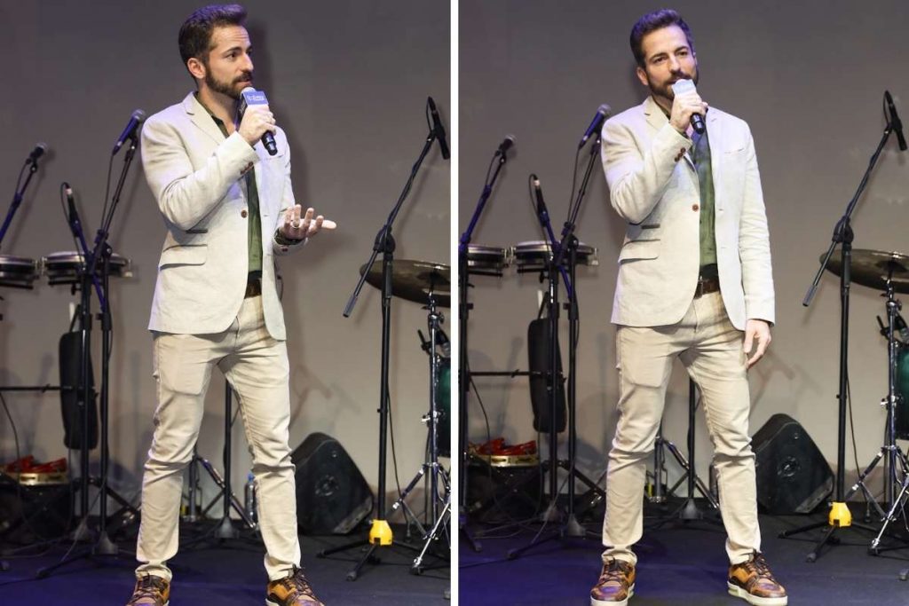 Thalles Bretas recebe placa em homenagem a Paulo Gustavo