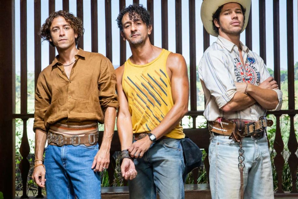 Jove (Jesuita Barbosa), José Lucas (Irandhir Santos) e Tadeu (José Loreto) em Pantanal