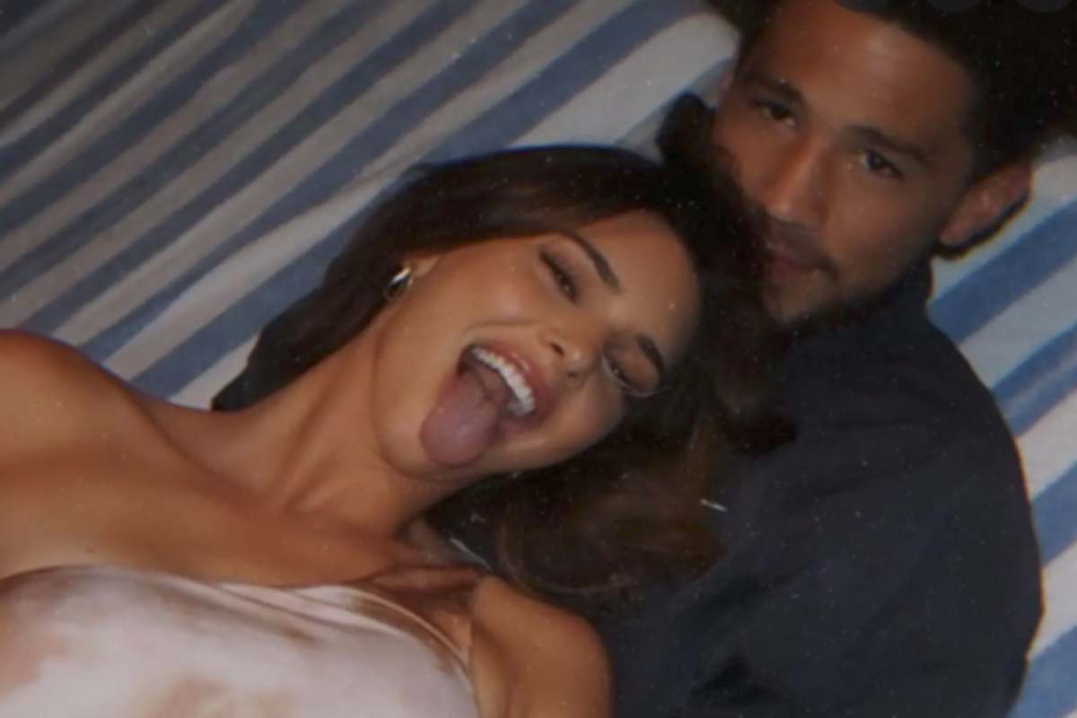 Kendall Jenner e Devin Booker na cama