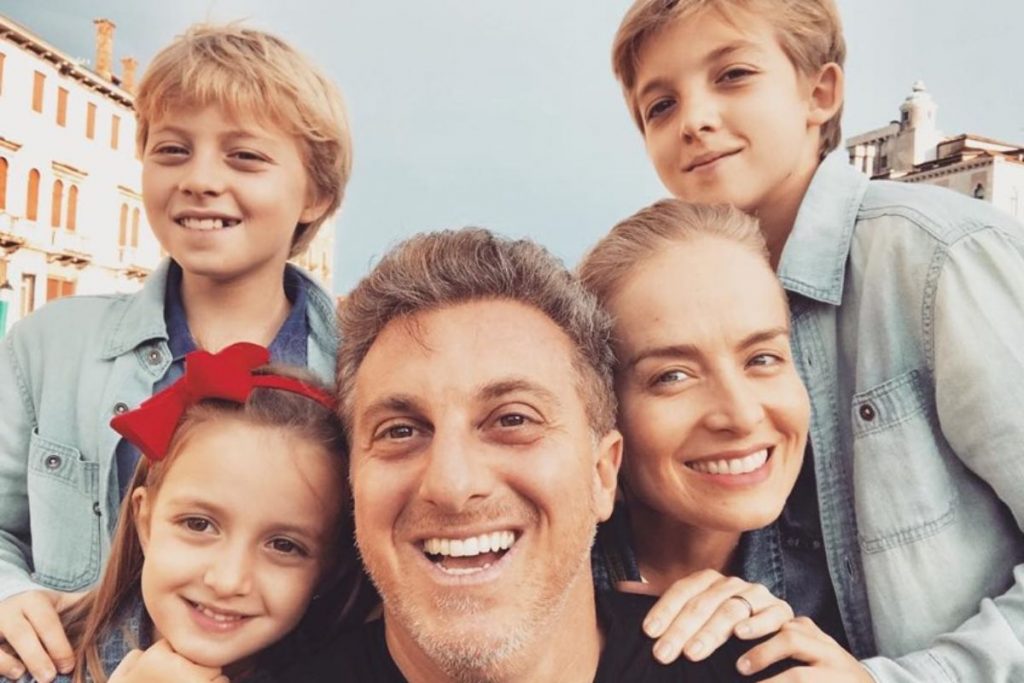 Luciano Huck, Angelica and Family