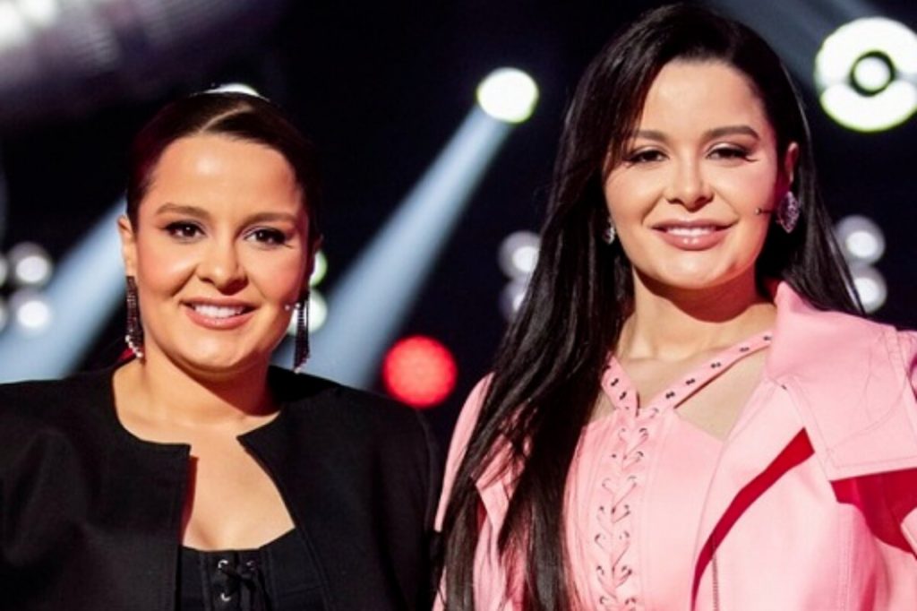 Maiara, de preto, e Maraisa, de rosa