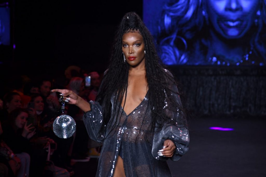 Majur em desfile na São Paulo Fashion Week