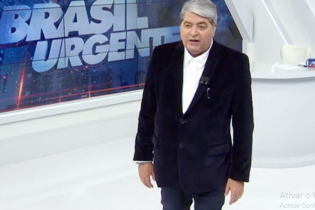 Datena interrompe programa ao vivo e disparara: