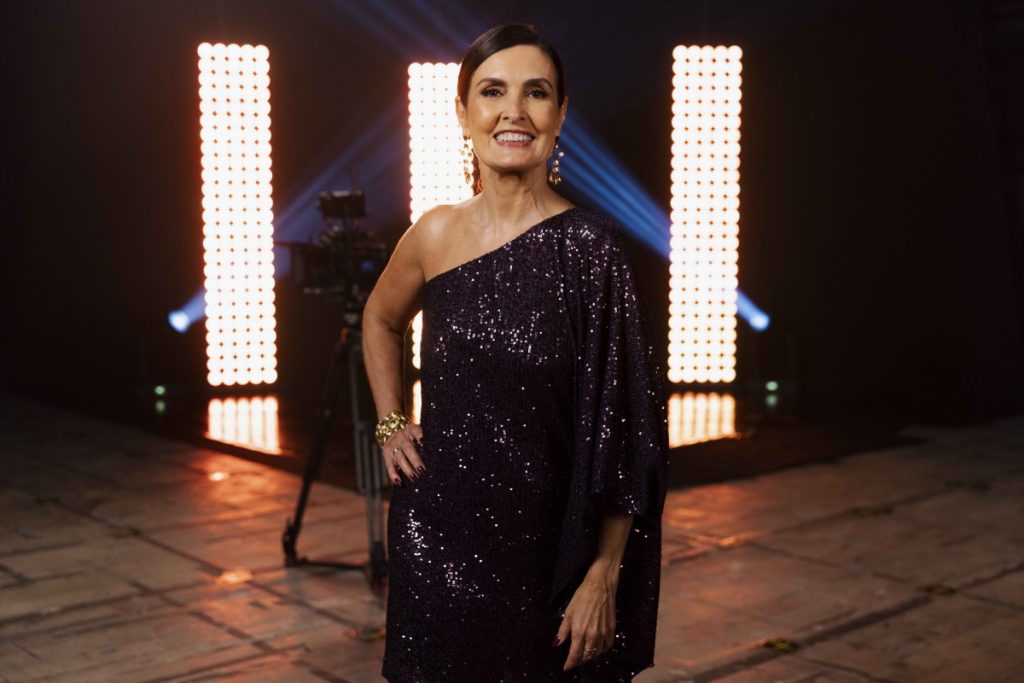 Fatima Bernardes de vestido