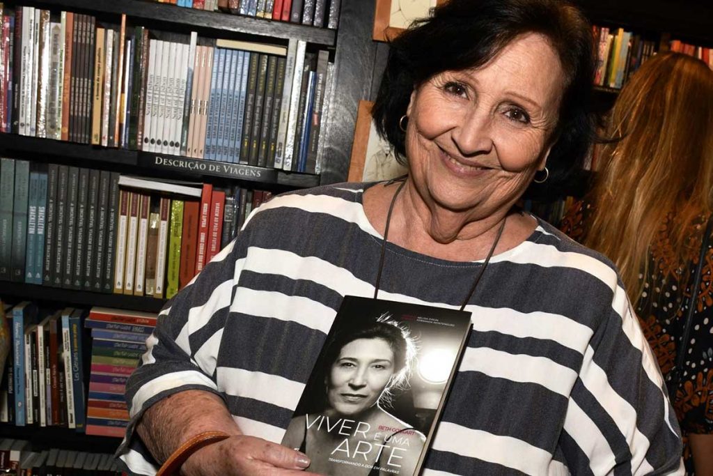 Dona Dea Lúcia, mãe de Paulo Gustavo