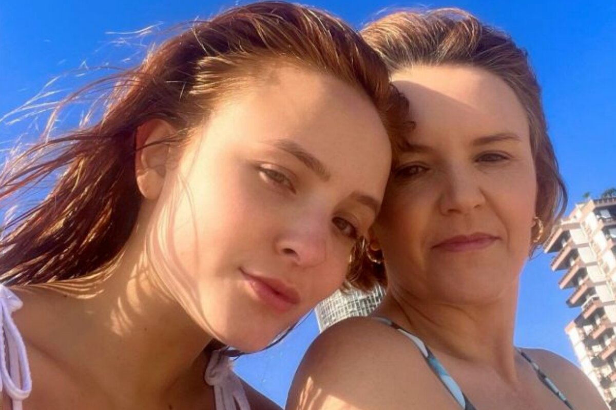 Larissa Manoela, atriz da Globo e a mãe, Silvana - Foto: Reprodução