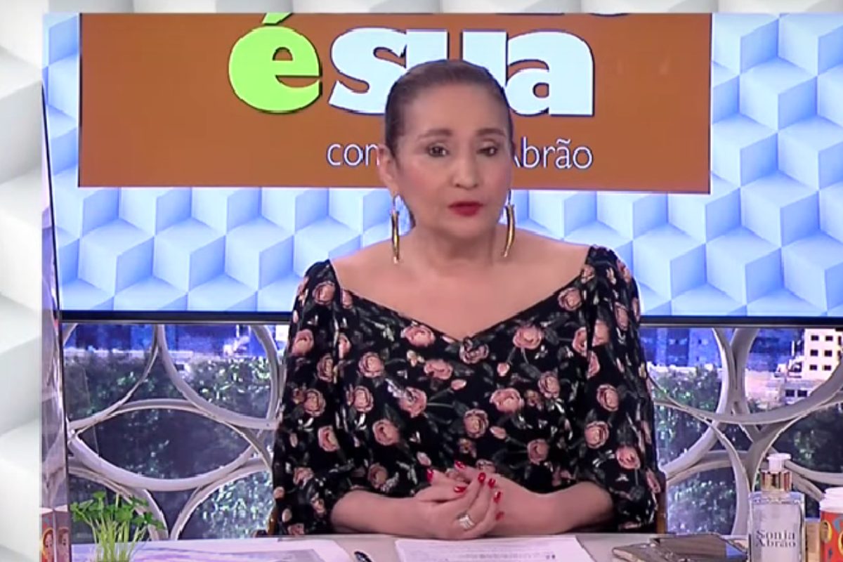 Sonia Abrão em seu programa "A Tarde é Sua"