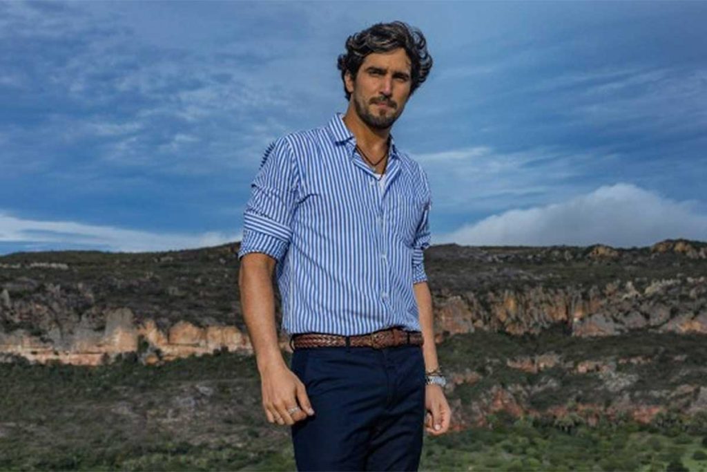 Tertulino (Renato Góes) em Mar do Sertão