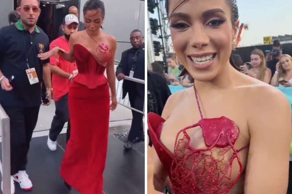 Look de Anitta no MTV VMA