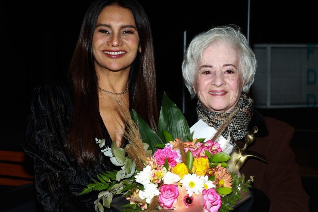 Araci Esteves e Dira Paes