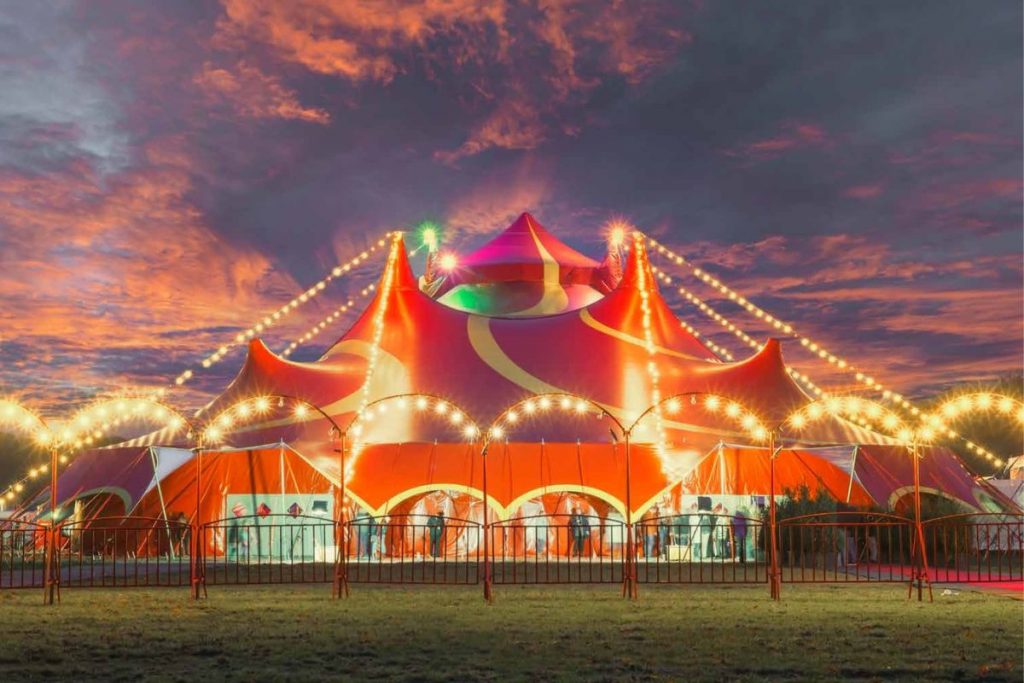 Uma tenda de circo, uma das atrações no Catar durante a Copa do Mundo
