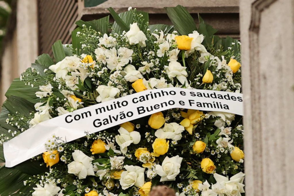 Coroa de Flores Galvao Bueno para Jo Soares