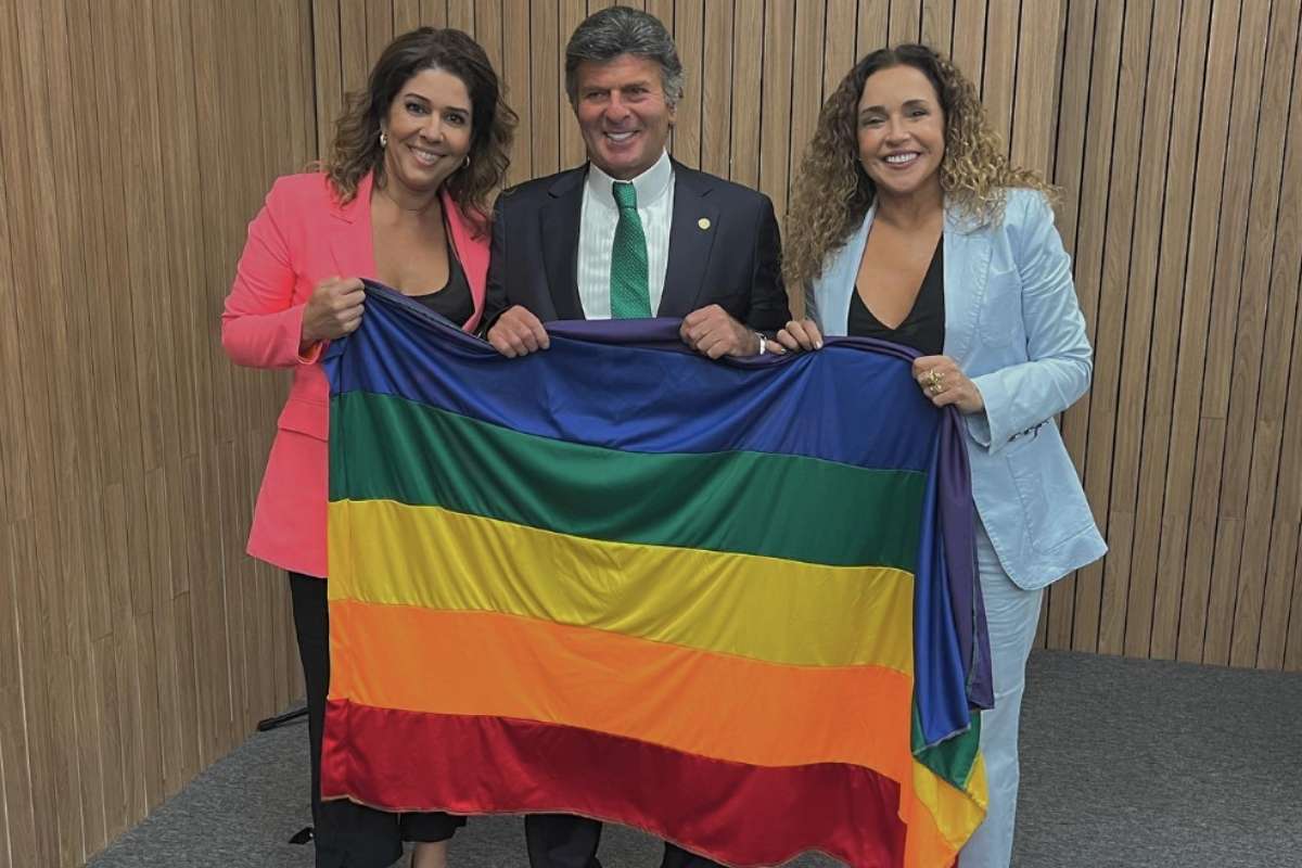 Daniela Mercury comemora vitória da população LGBTQIA+