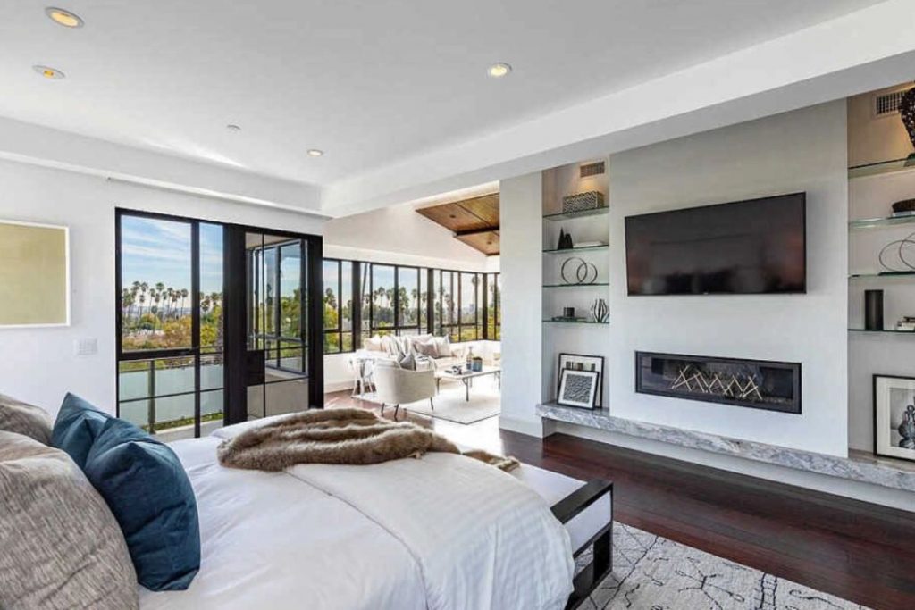 Suíte Master da mansão de Rihanna