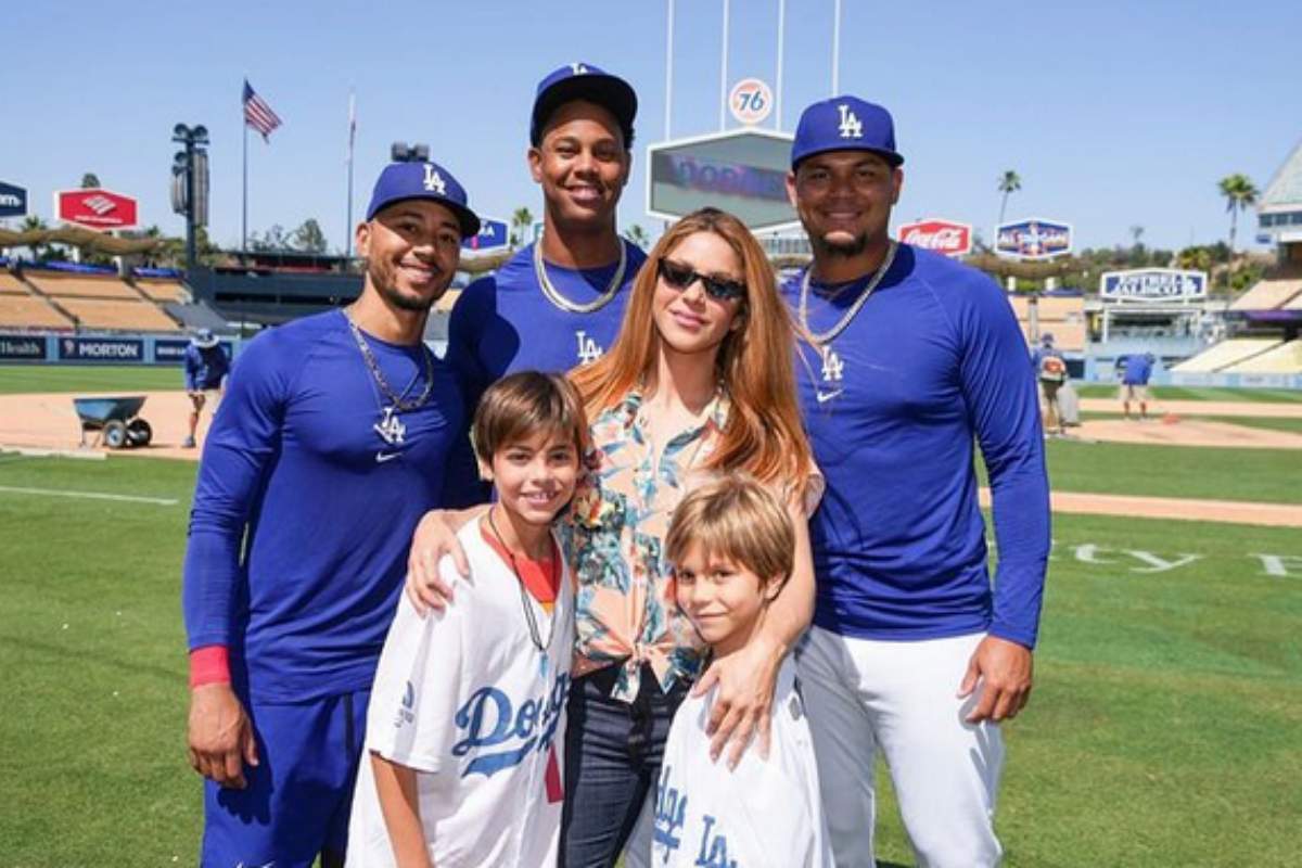 Shakira com os filhos e os Dodgers de Los Angeles