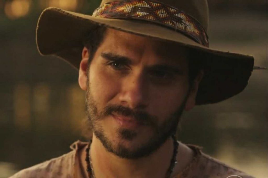 Gabriel Sater como Trindade em "Pantanal", da TV Globo