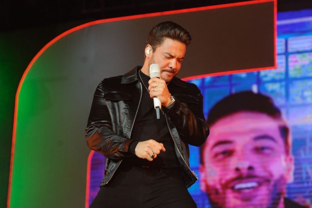 wesley safadão fazendo show