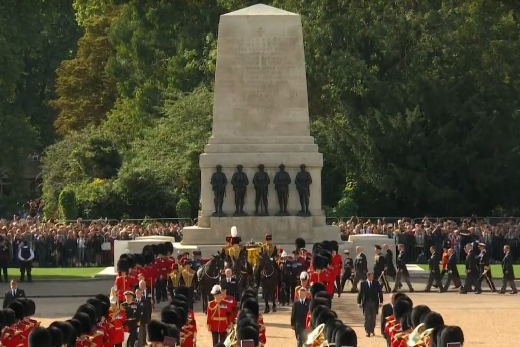 Cortejo ao corpo de Elizabeth II