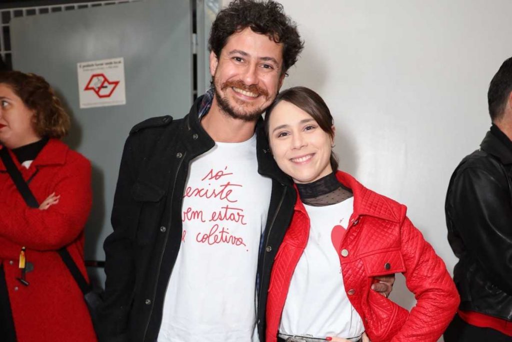 Daphne Bozaski e marido, Marcelo Jeneci, em evento pró-Lula
