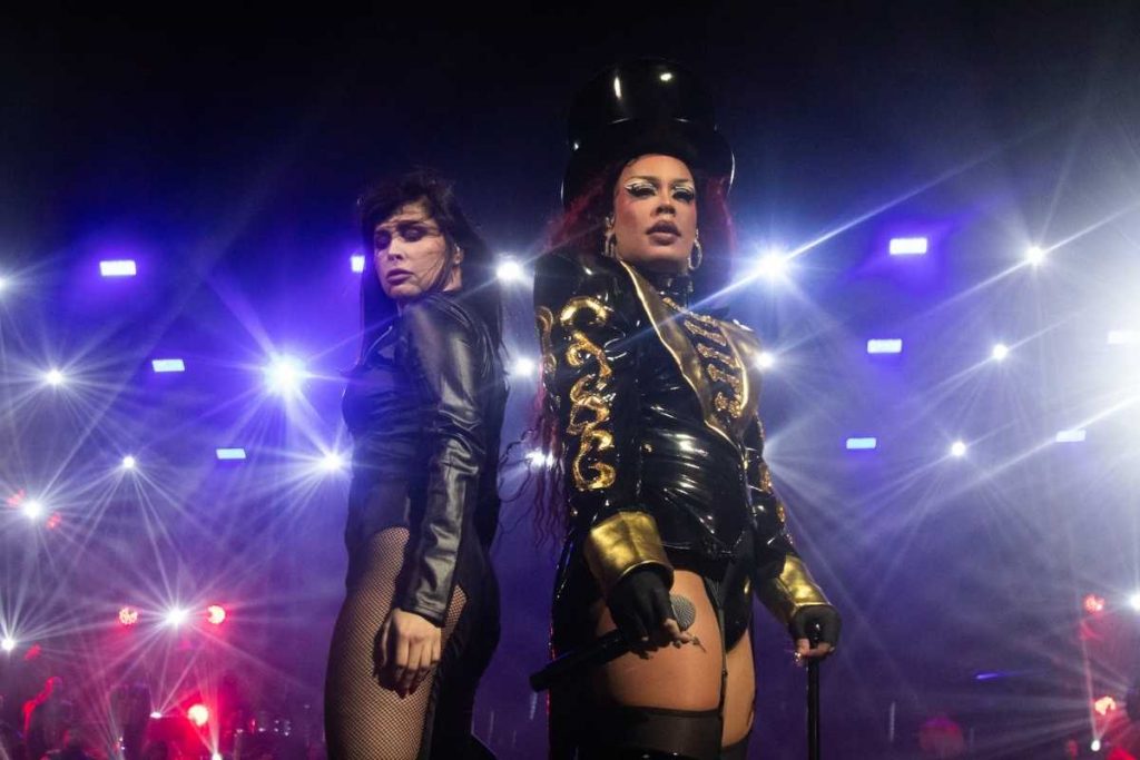 Gloria Groove e Pitty em show Jet da GG - o Retorno