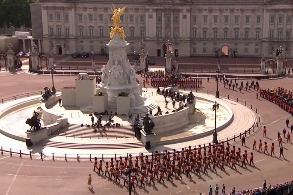 Cortejo do corpo da Rainha Elizabeth até Wstminster