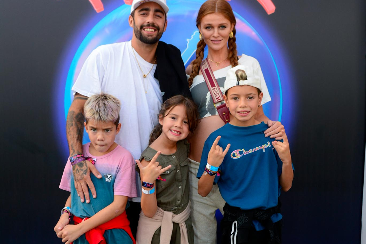 Pedro Scooby leva os filhos e a mulher, Cintia Dicker, ao ...