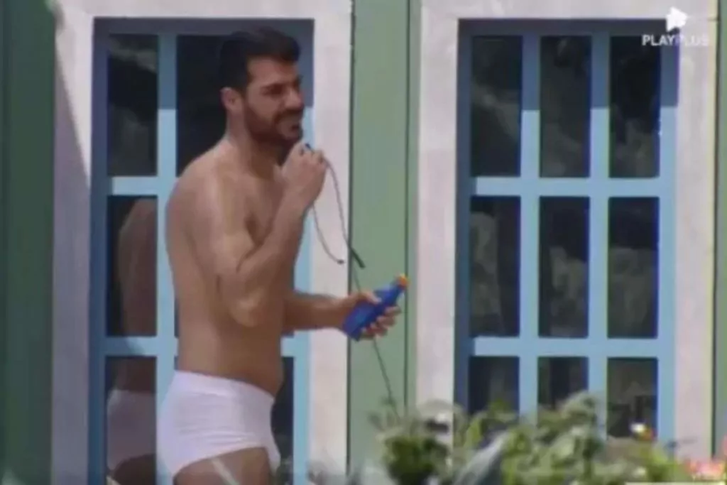 Shayan de sunga branca em A Fazenda 14