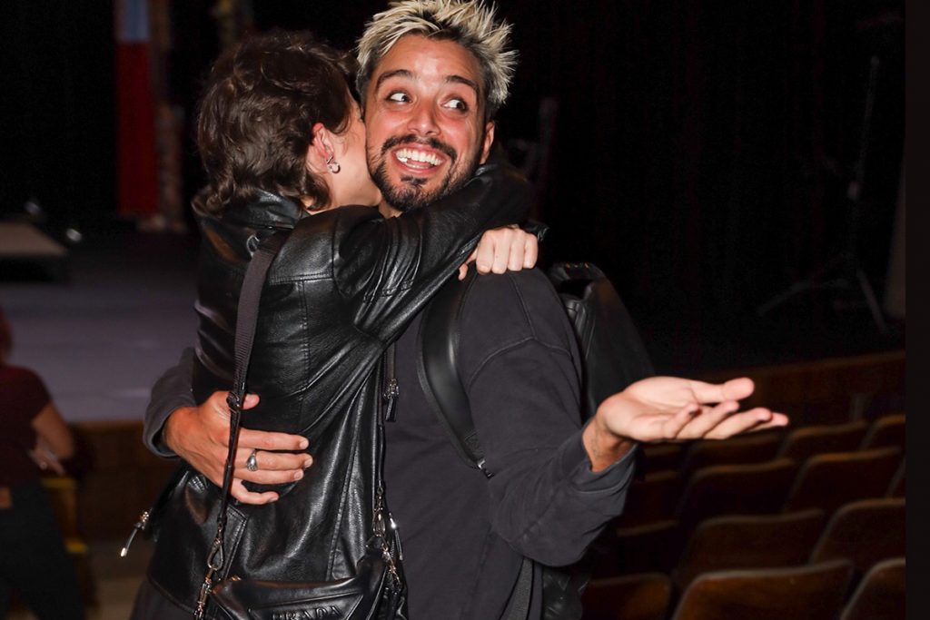 Atriz encheu o amado de carinhos