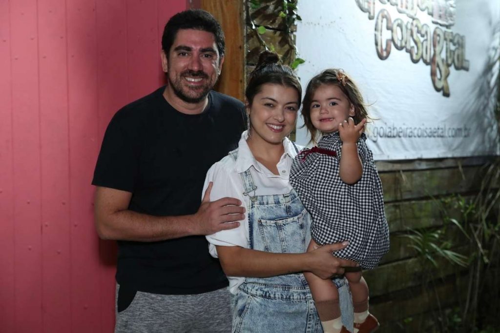 Marcelo Adnet e a família