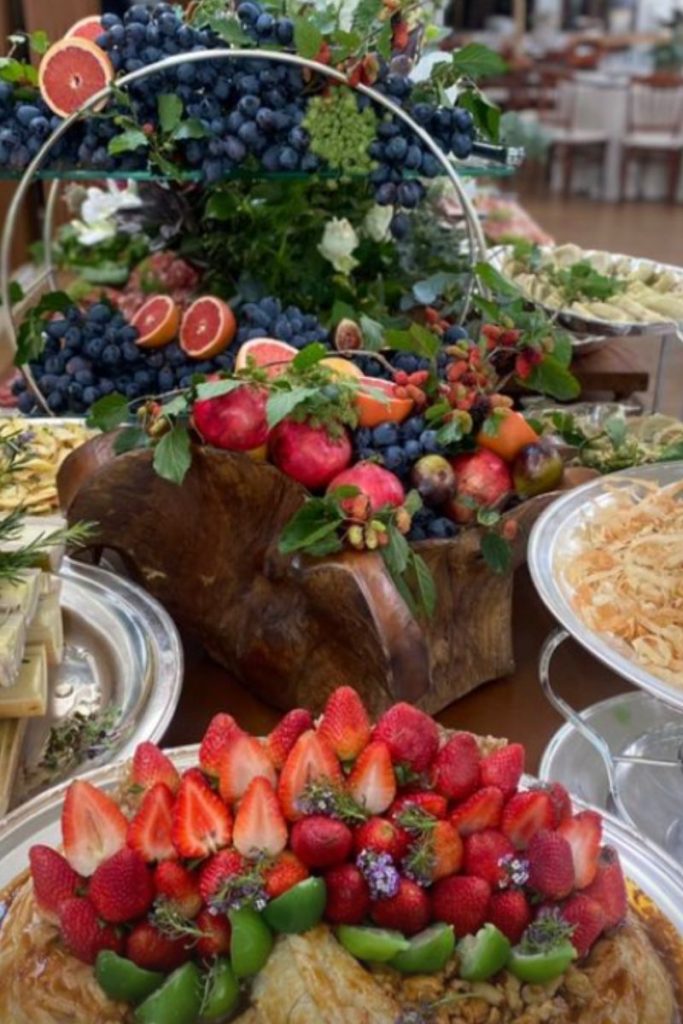Buffet do casamento com frutas