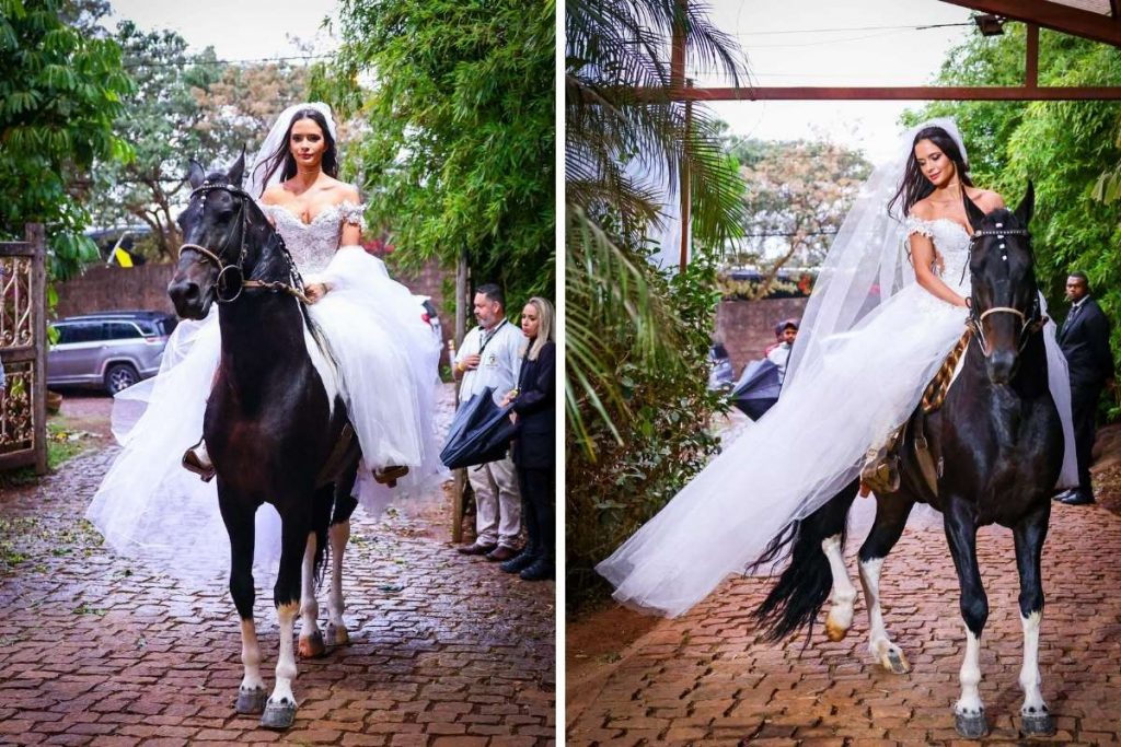 Noiva chegou a cavalo para a cerimônia.