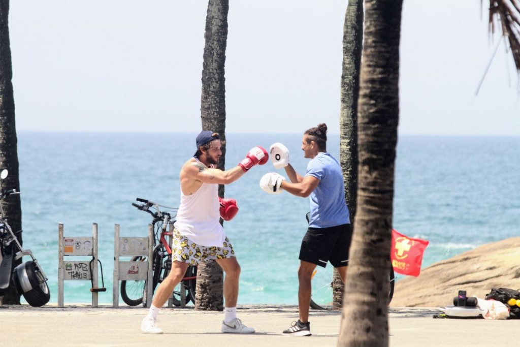 Chay Suede treina box