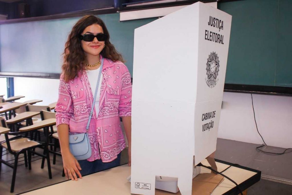 maisa silva votando nas eleições de 2022