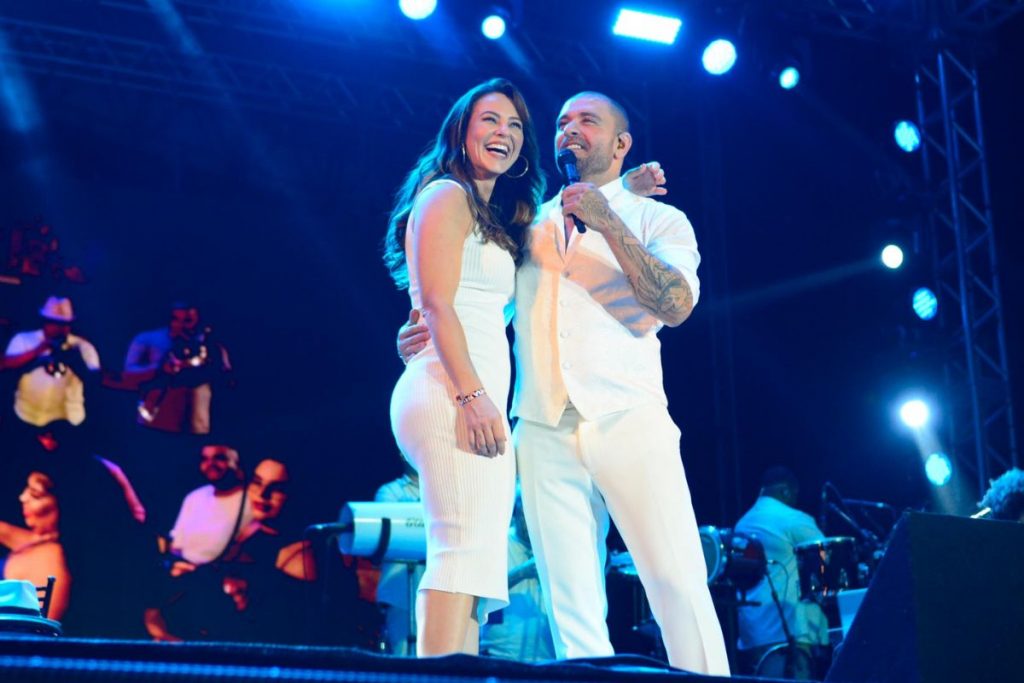 Paolla Oliveira e Diogo Nogueira