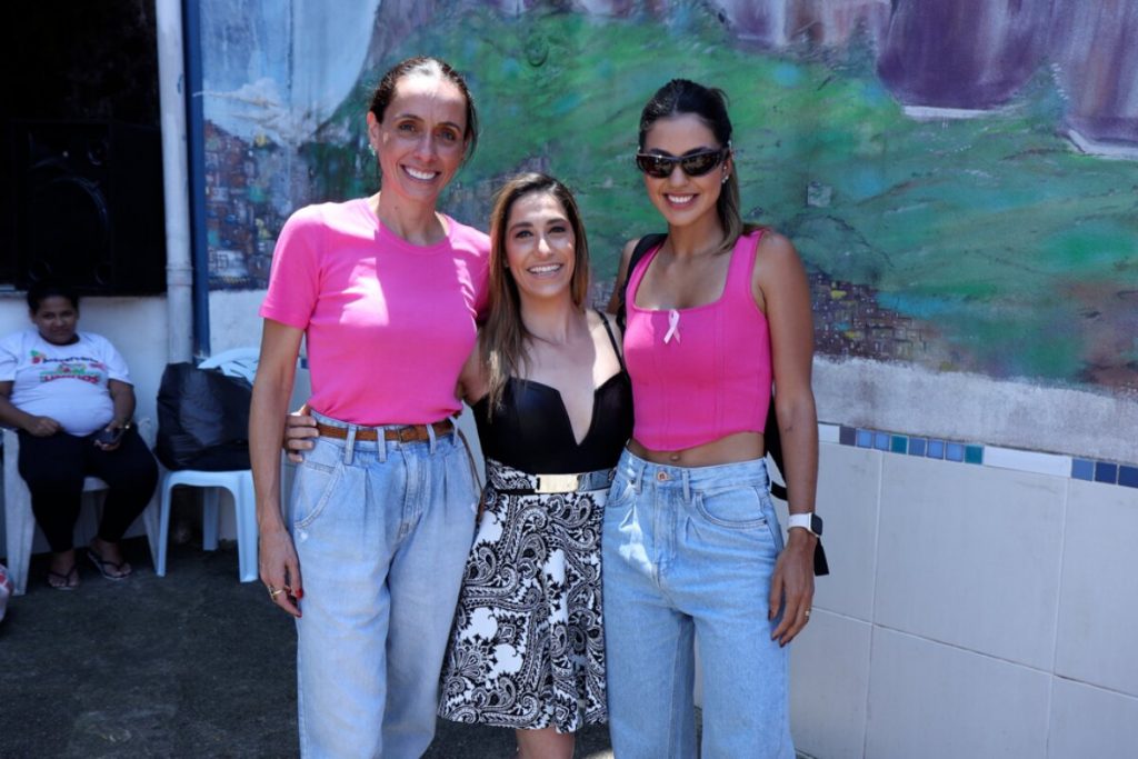 Daniele Hypolito entre as organizadoras do evento